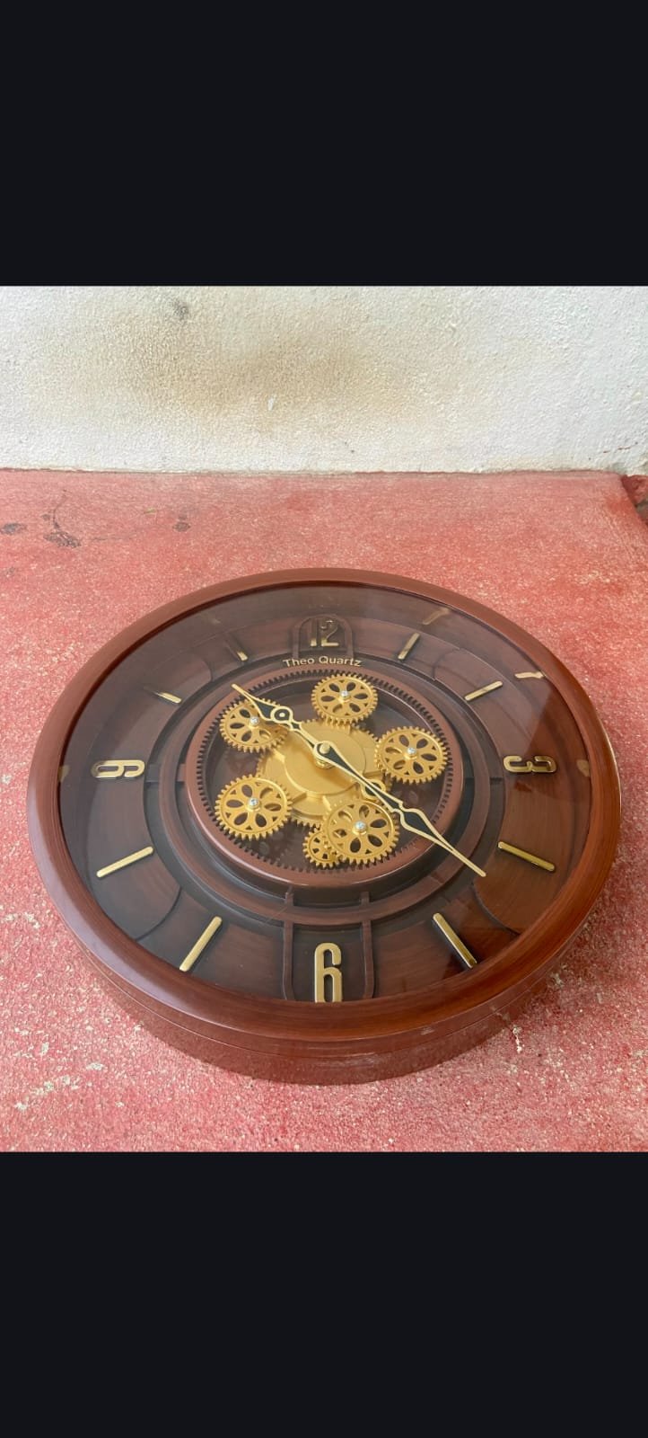 ROUND SHAPE GEAR WALL CLOCK